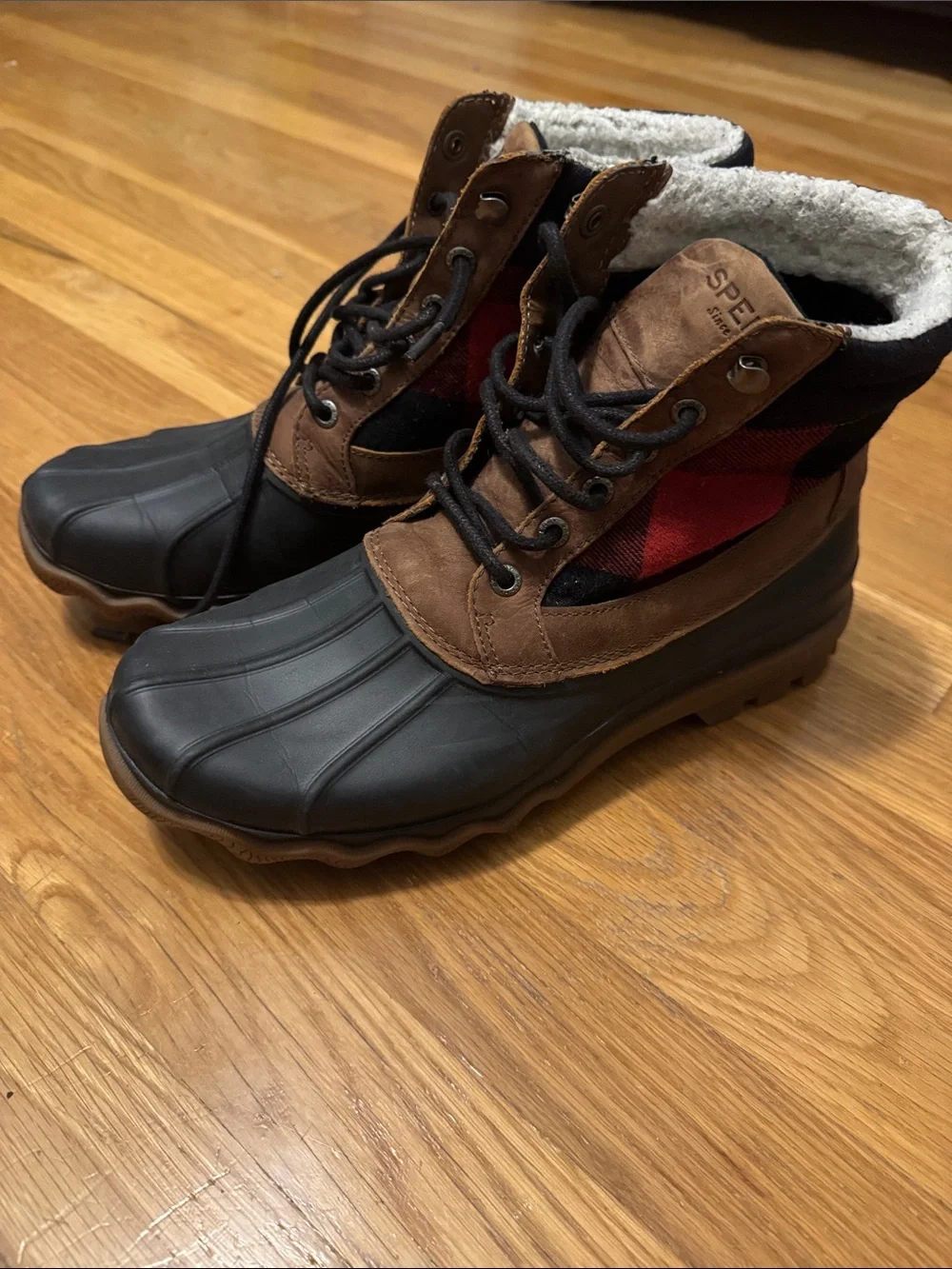 Sperry Red Check Buffalo Plaid Leather & Black Rubber Lace-Up Winter Duck Boots